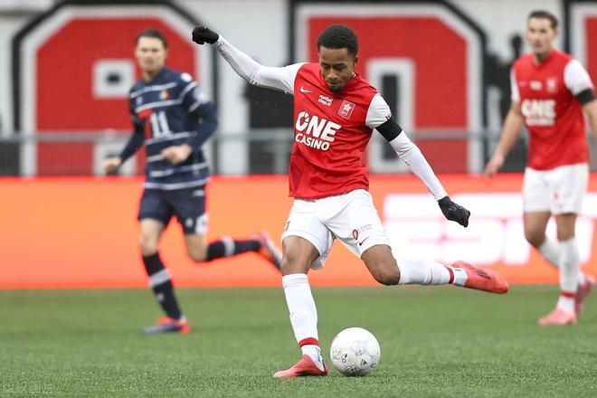 从比赛初期 从比赛初期