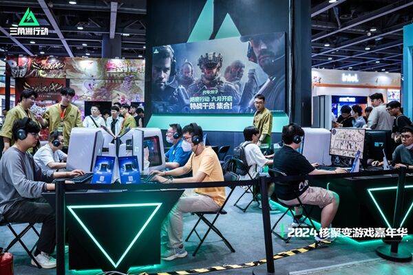 通过引入专 通过引入专