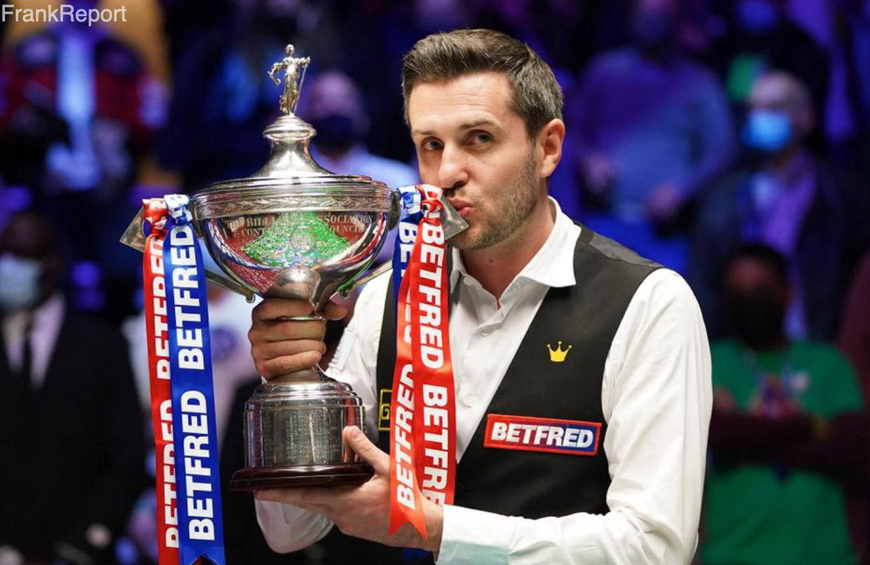 体育健身广场舞“快闪”活动 唱响《我和我的祖国》